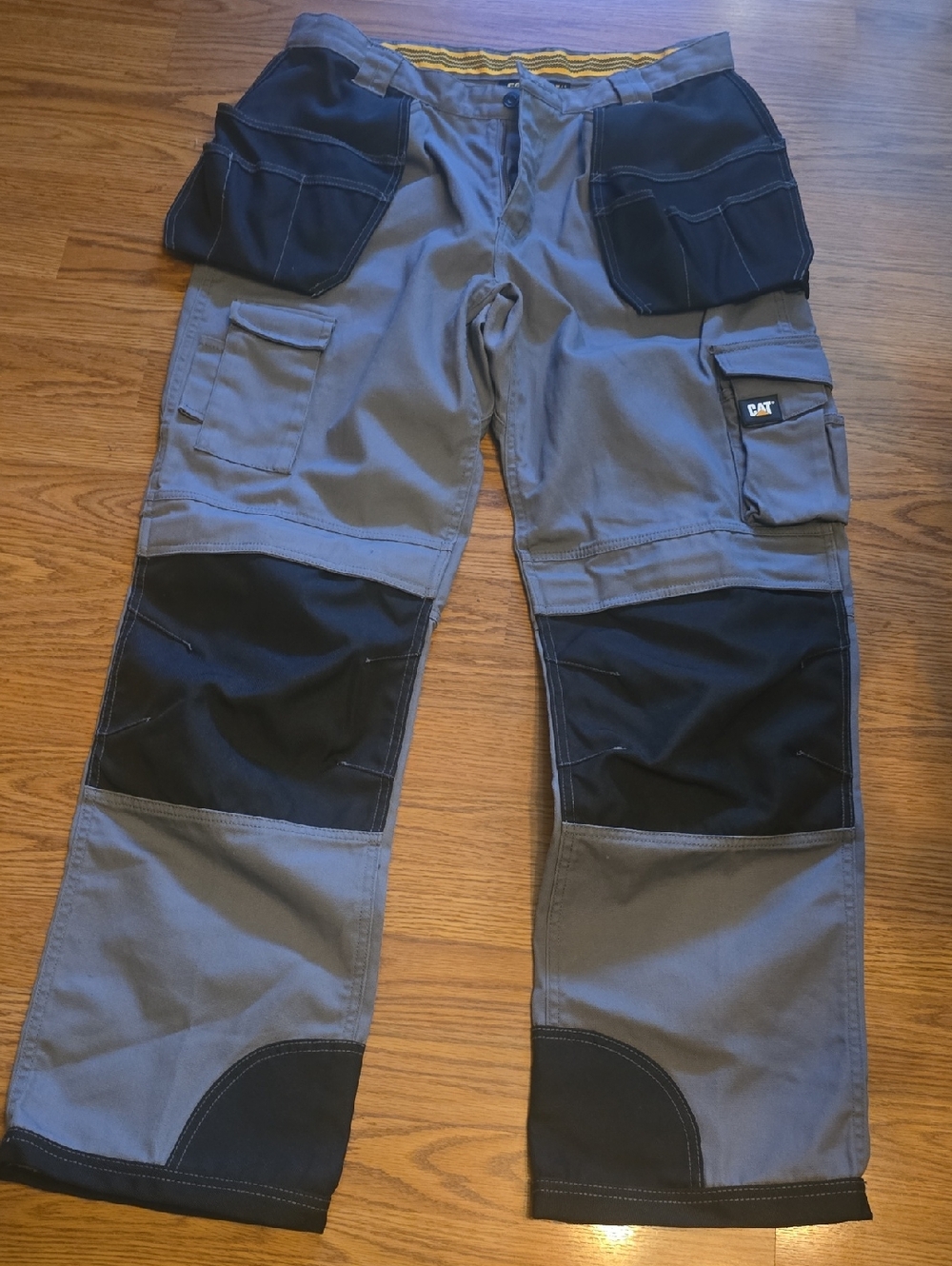 CAT Men’s Gray Work Cargo Pants - Black Pocket Accents